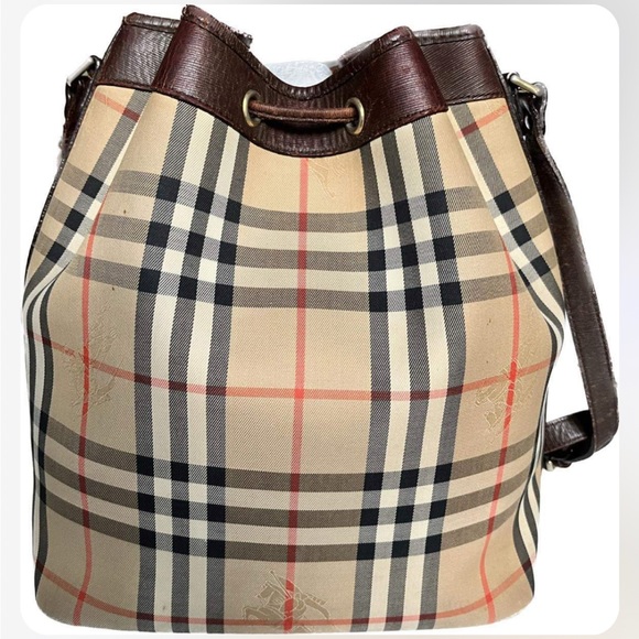 Burberry’s Authentic & Vtg Novacheck fabric Drawstring Bucket bag Leather lined - Picture 4 of 16